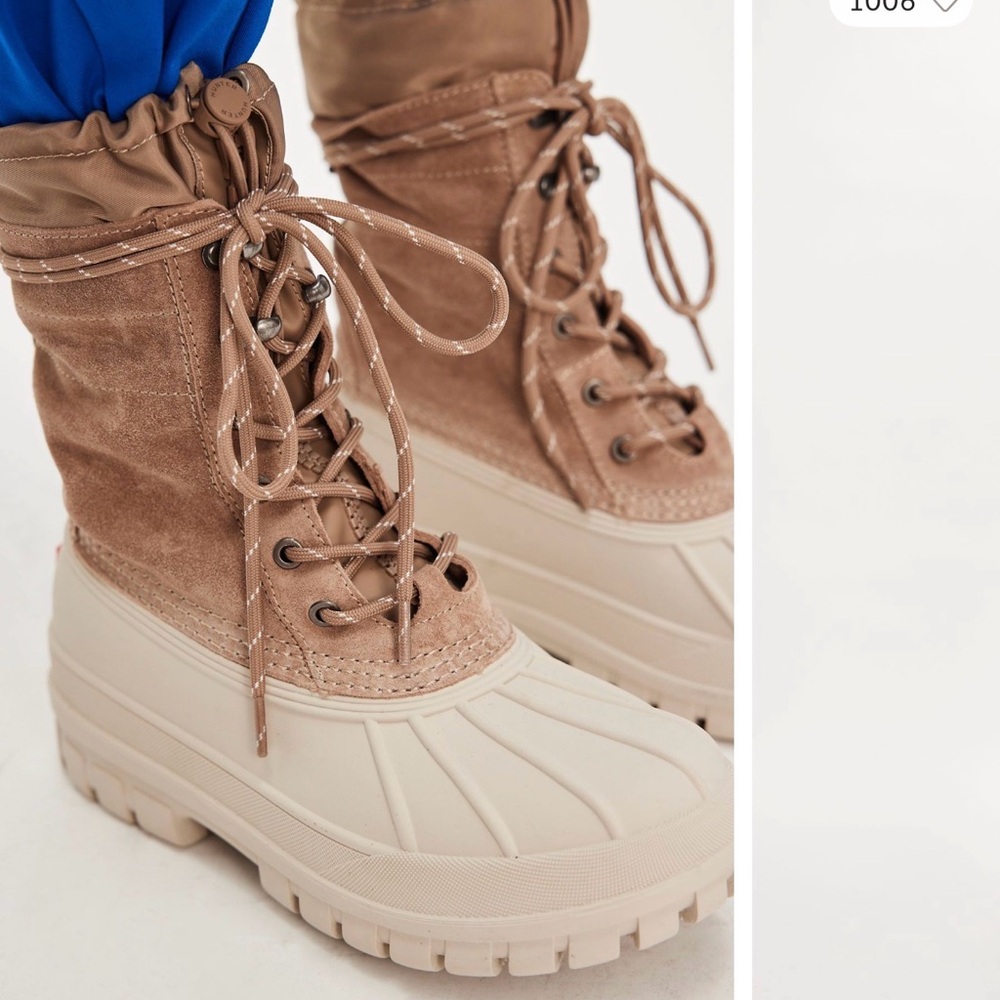 Hunter Skylar Duck Boots Color: Crepe / Whitby / Sand NWB Size 7
